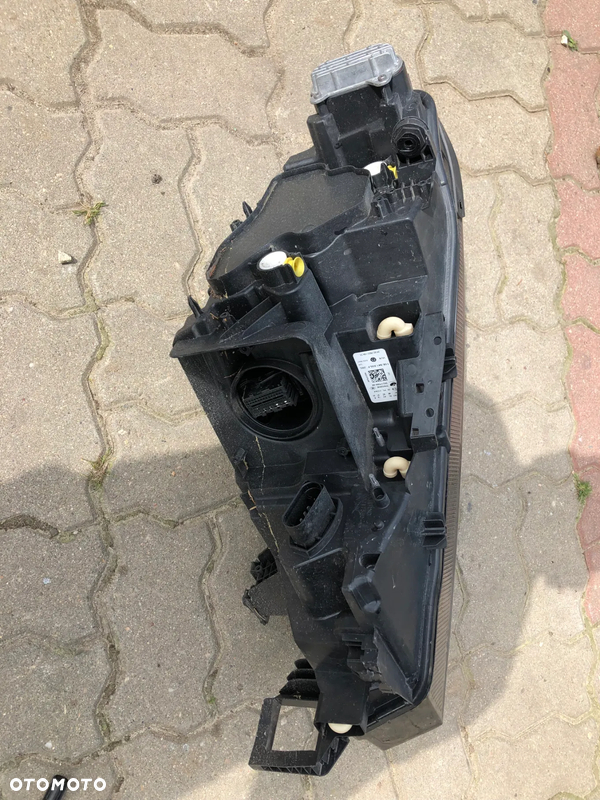 ID4 ID5 22r LAMPA IQ LED  11B941035F ID 4
