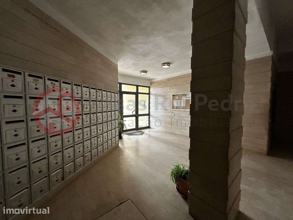 Apartamento T1 totalmente remodelado, na Costa da Caparica - Grande imagem: 4/24