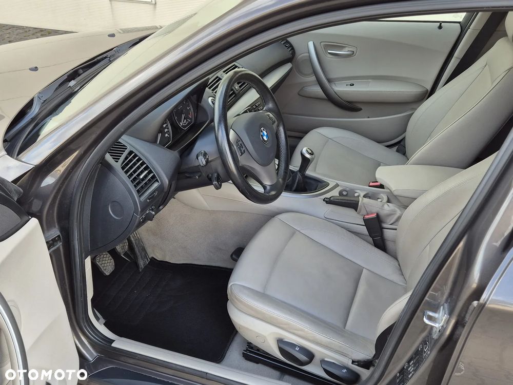 BMW Seria 1 116i - 21