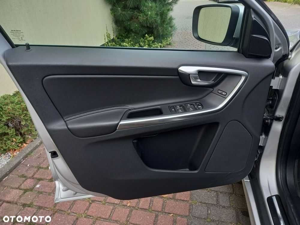 Volvo XC 60 D4 Summum - 30