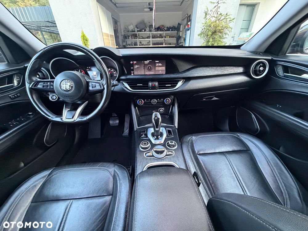 Alfa Romeo Stelvio - 7