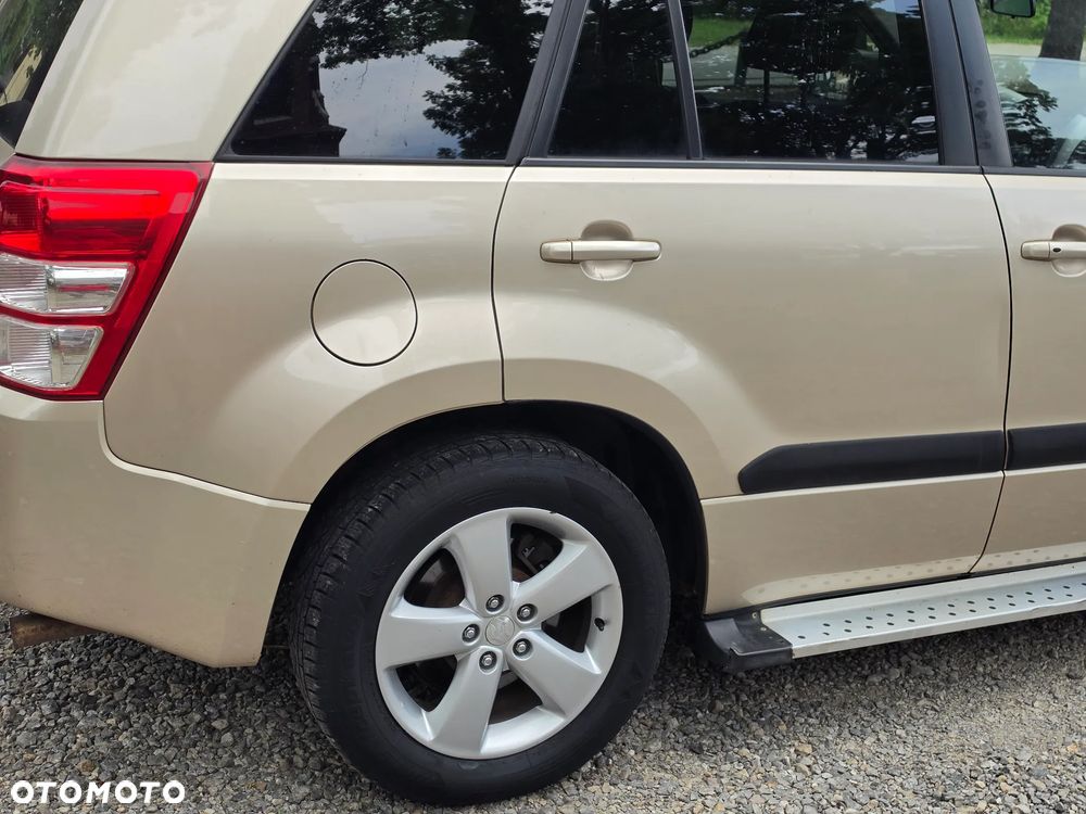 Suzuki Grand Vitara - 11