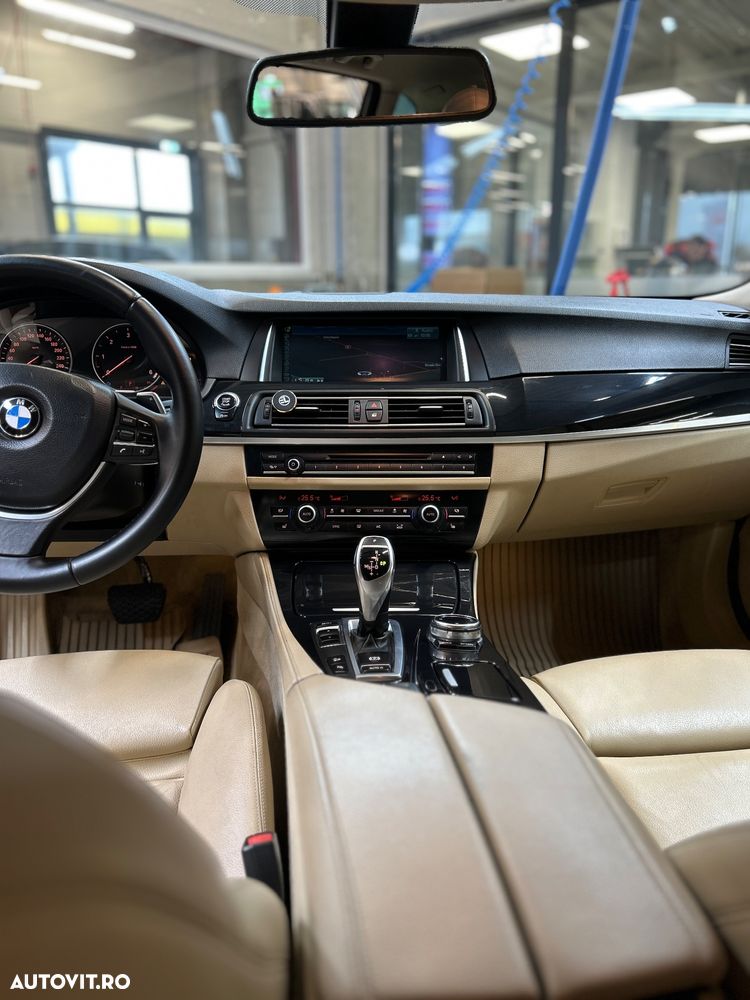 BMW Seria 5 525d xDrive - 6