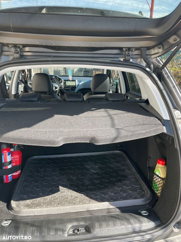 Peugeot 2008 1.2 PureTech Turbo S&S Allure - 17