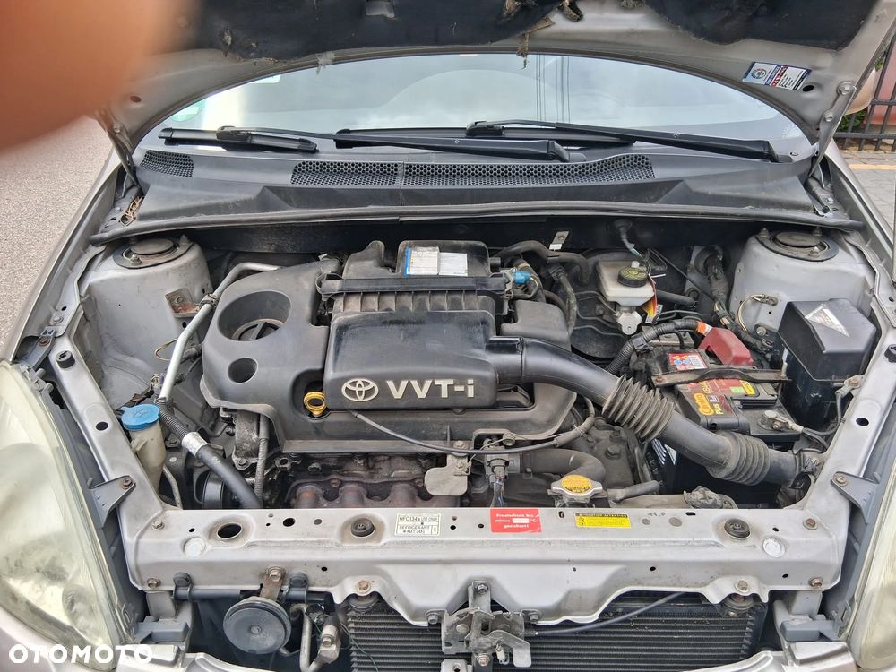 Toyota Yaris - 11