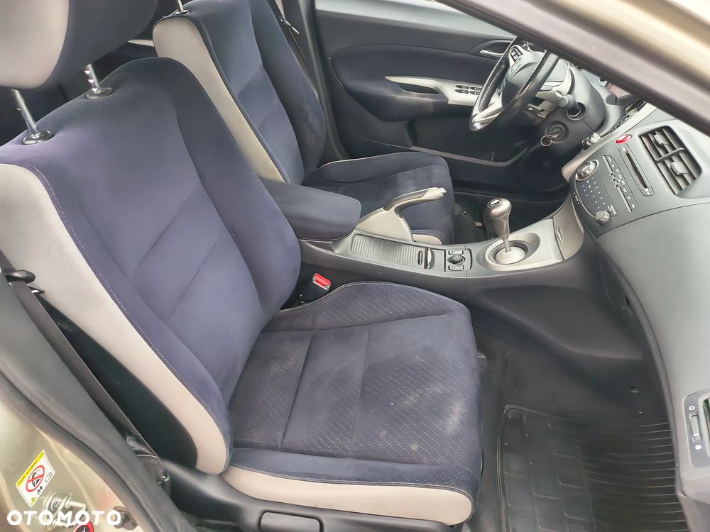 Honda Civic 1.8 Sport - 27