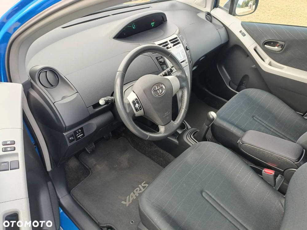 Toyota Yaris 1.3 VVT-i Travel - 4