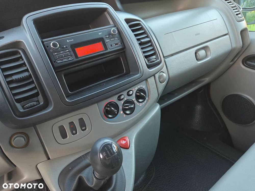 Renault TRAFIC - 8