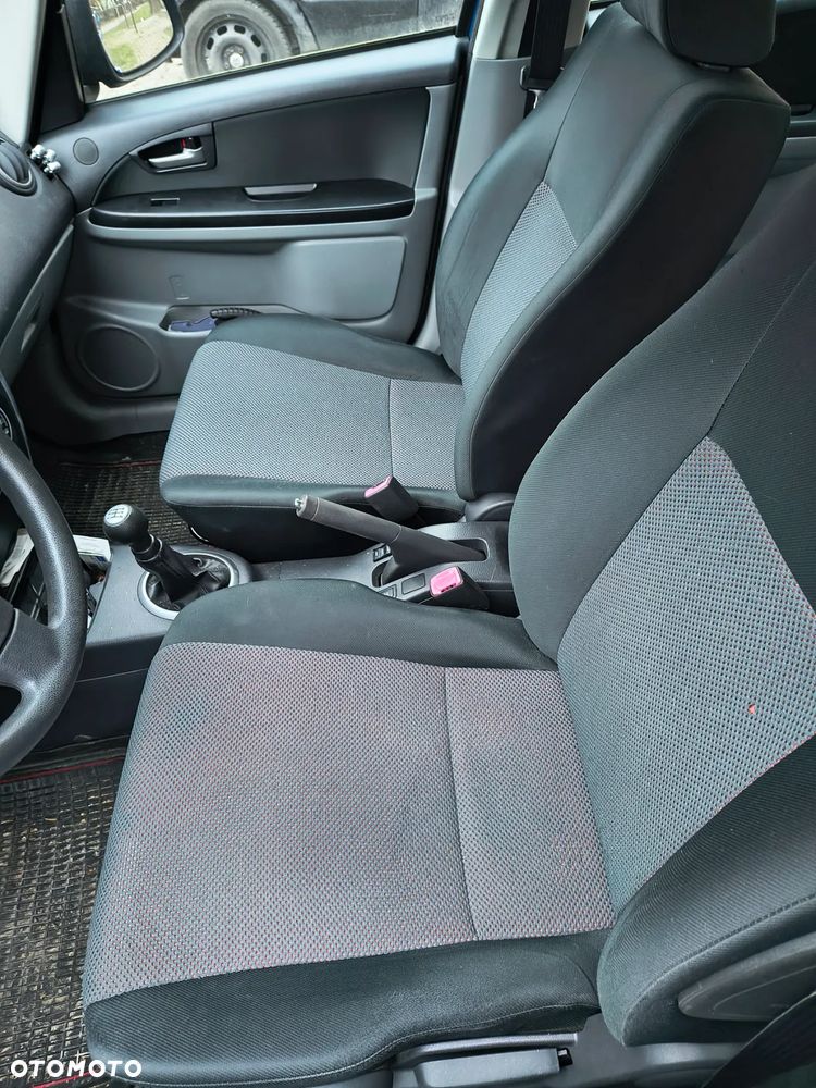 Suzuki SX4 1.6 VVT 4x4 Comfort - 17