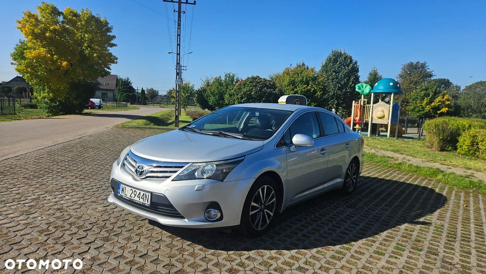 Toyota Avensis - 2