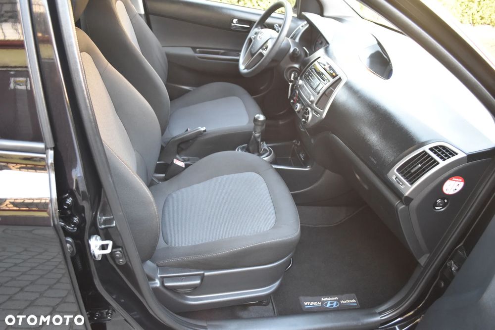 Hyundai i20 - 23
