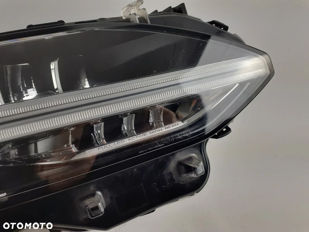 Volvo S\V90 prawa lampa full led 17-22 r.31655753 - 3