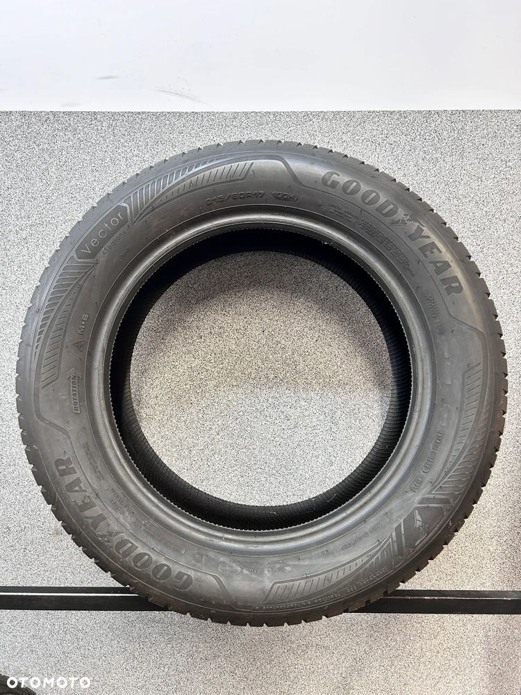 2 opony całoroczne Goodyear 215/60/17 100V Vector 4-Seasons GEN-3 SUV - 4