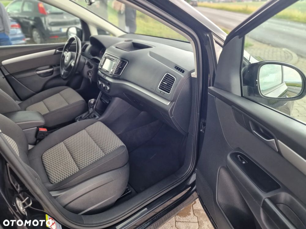 Volkswagen Sharan 2.0 TDI DSG BlueMotion Technology Comfortline - 23
