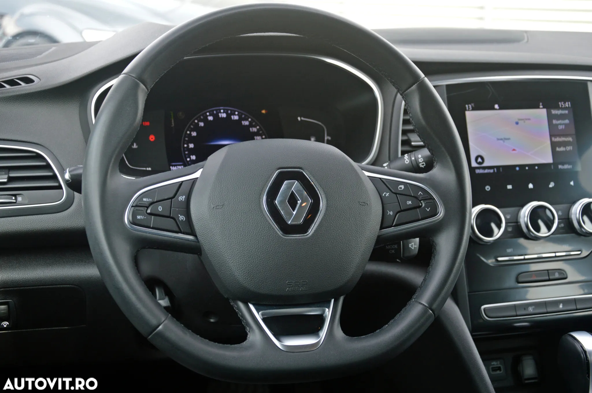 Renault Megane BLUE dCi 115 EDC BUSINESS EDITION - 22