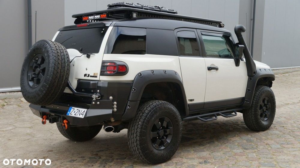 Toyota FJ - 4