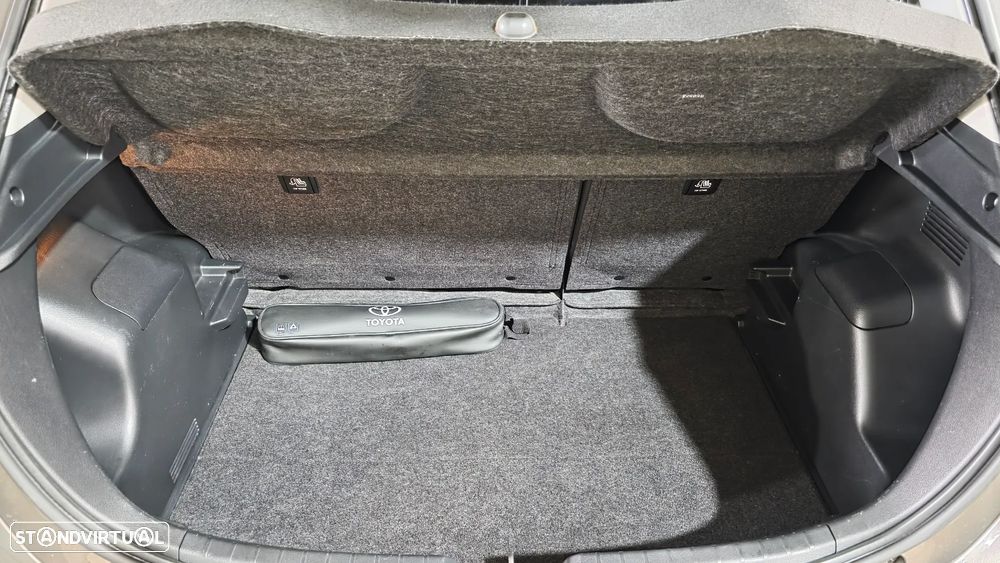 Toyota Yaris 1.5 HSD Sport +P.Techno+P.Luxury - 8