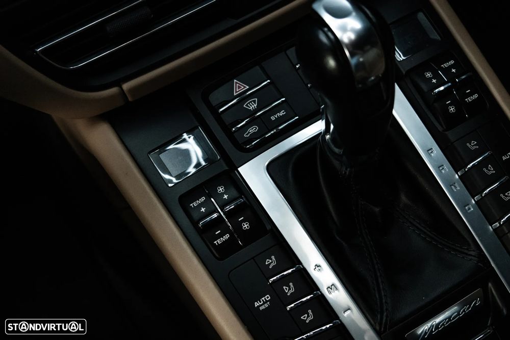 Porsche Macan Standard - 30