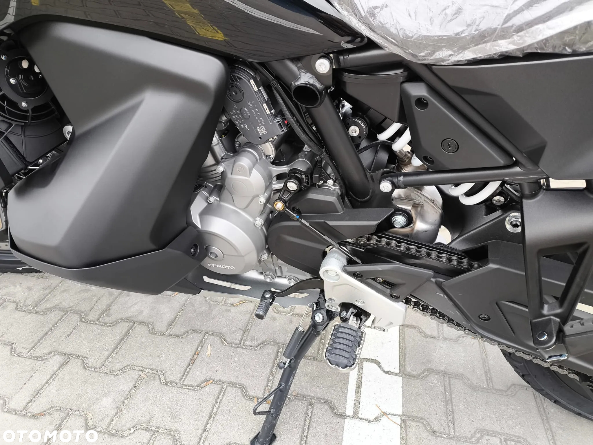 CFMoto MT-X - 10