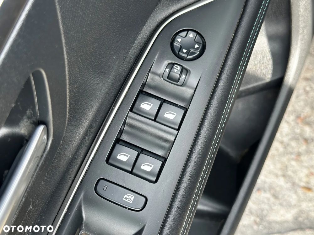 Peugeot 3008 BlueHDi 130 Stop & Start EAT8 Allure - 24