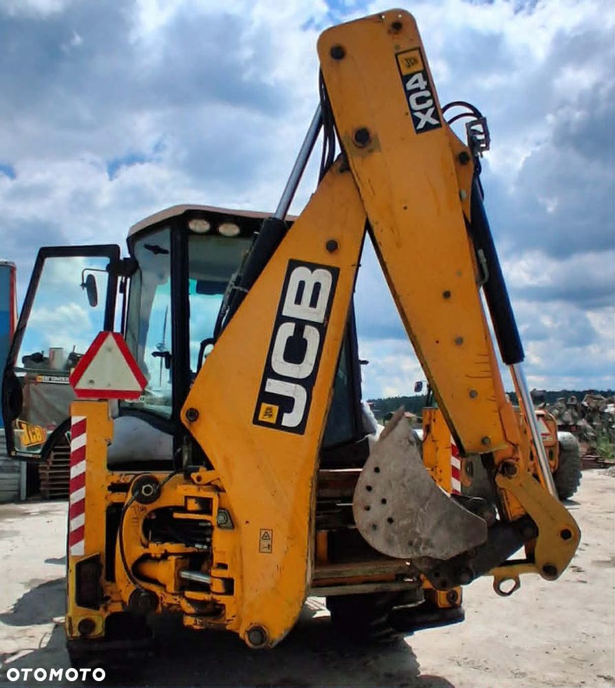 JCB - 16