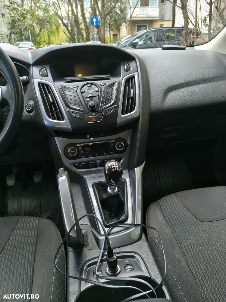 Ford Focus 2.0 TDCi DPF Titanium - 4