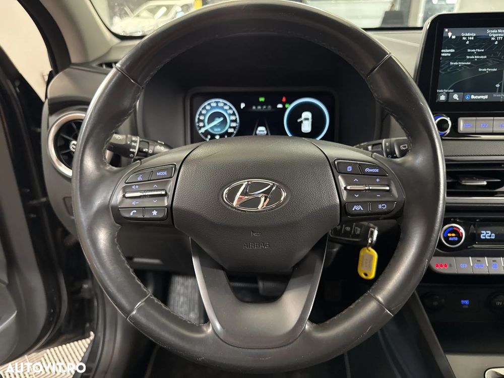 Hyundai KONA - 18