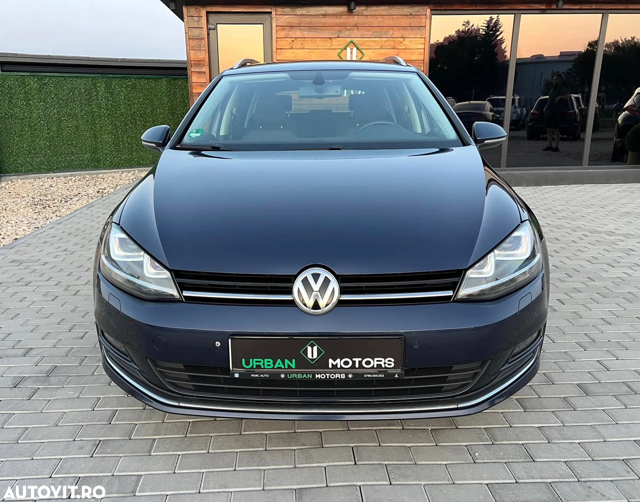 Volkswagen Golf 2.0 TDI Highline - 22