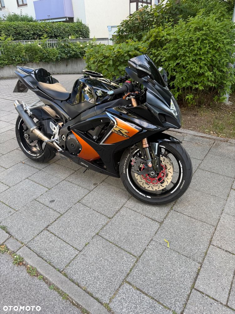 Suzuki GSX-R - 1