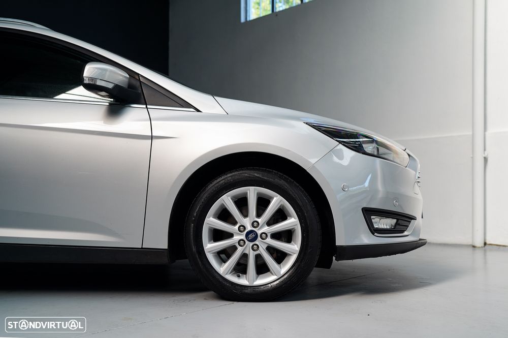 Ford Focus SW 1.5 TDCi EcoBlue Connected - 9