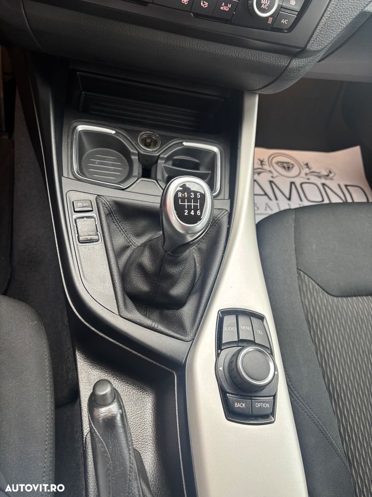 BMW Seria 1 116i - 26