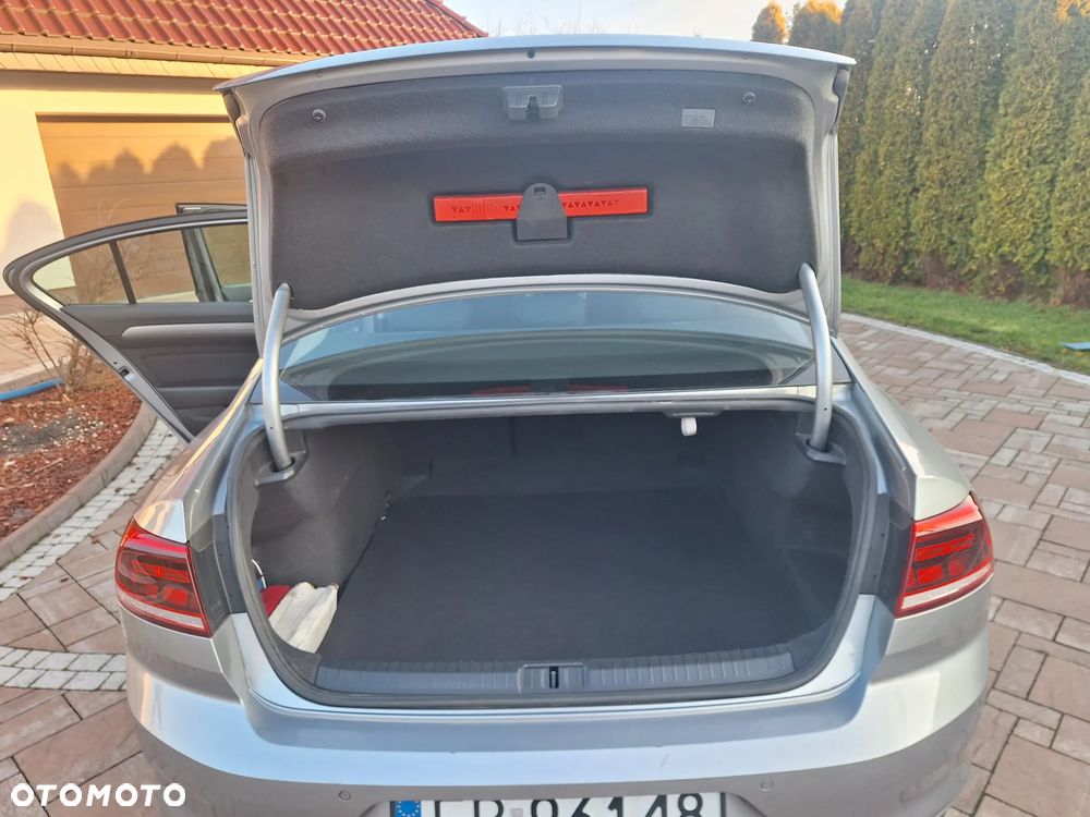 Volkswagen Passat 1.5 TSI EVO Essence - 11