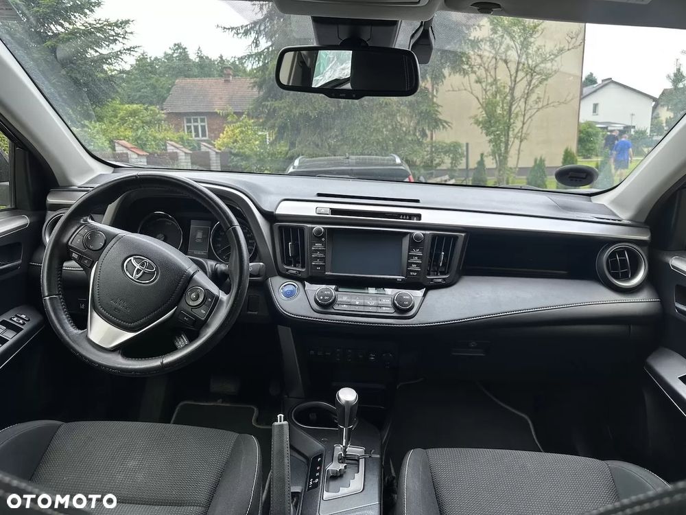 Toyota RAV4 - 8