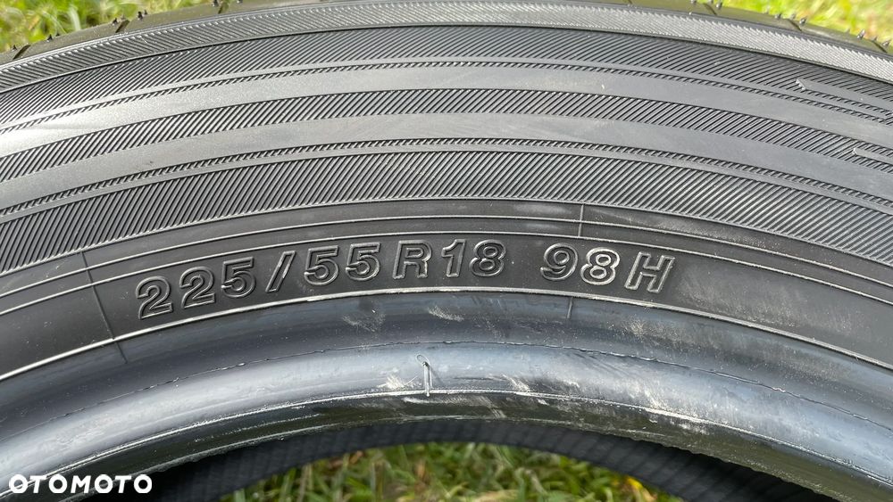 Opony Yokohama Advan V61 225/55 R18, przebieg 10 km, rok 2025 - 4