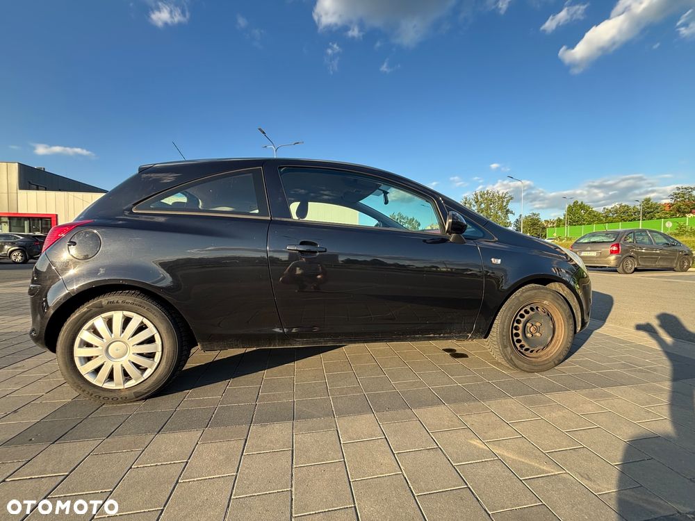 Opel Corsa 1.4 16V Cosmo - 17