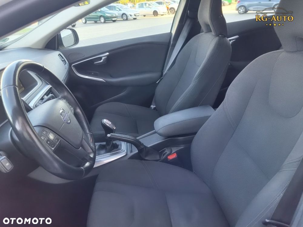 Volvo V40 Cross Country - 39