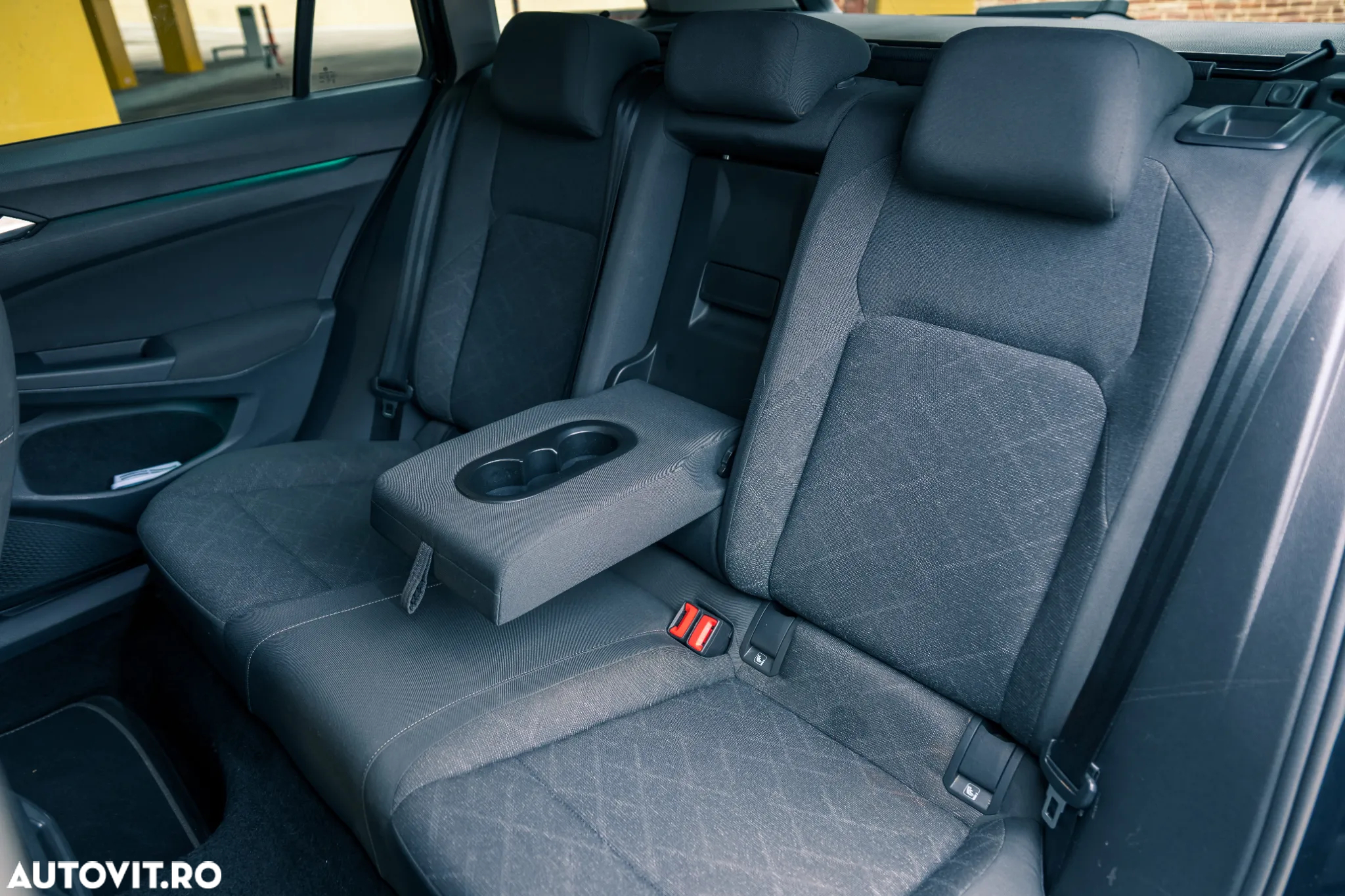 Volkswagen Golf - 32