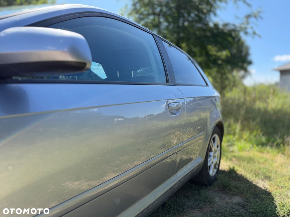 Audi A3 3-drzwiowe 1.6 FSI Ambiente - 6