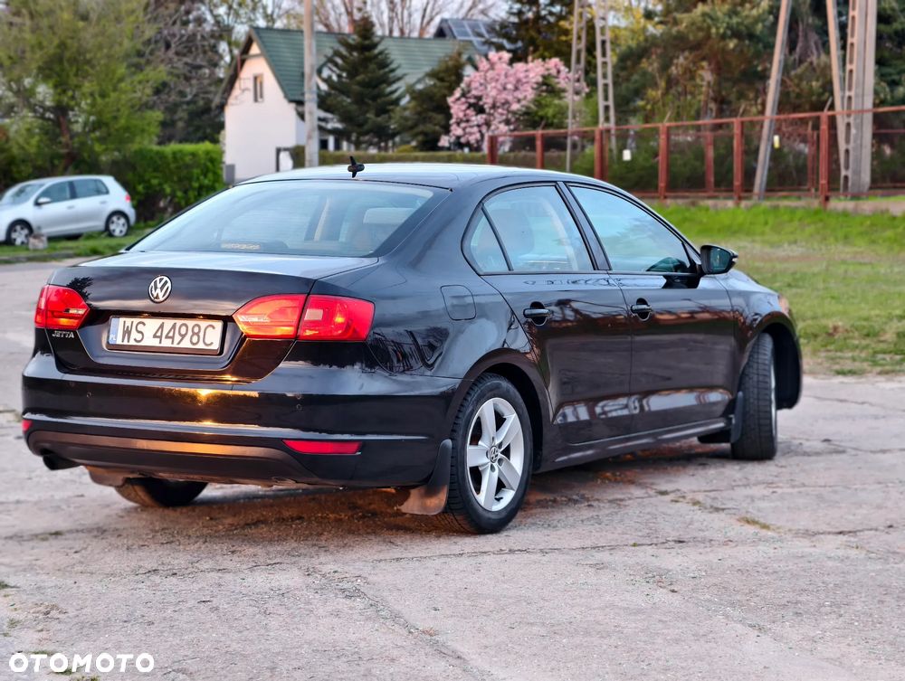 Volkswagen Jetta 1.2 TSI Trendline - 5