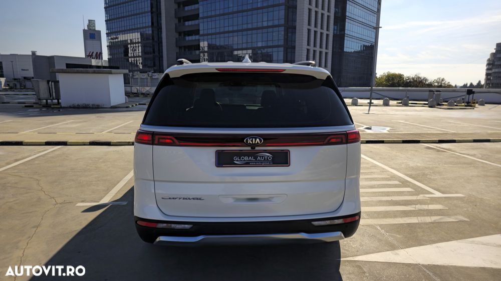 Kia Carnival - 6