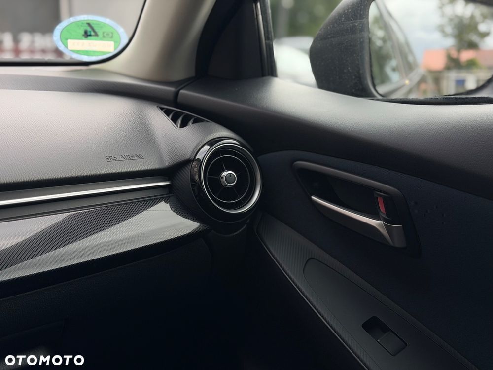 Mazda 2 - 25
