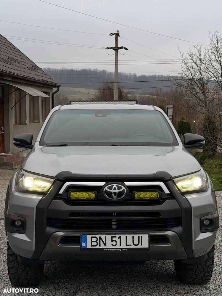 Toyota Hilux 2.8D 204CP 4x4 Double Cab AT Invincible - 1
