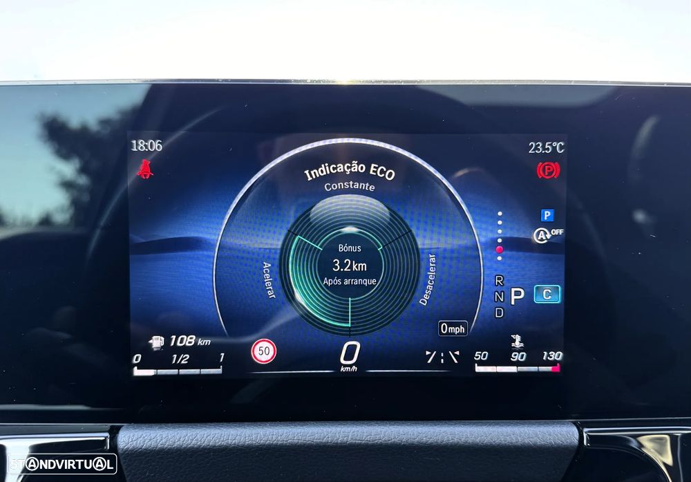 Mercedes-Benz GLA 180 d Progressive - 35