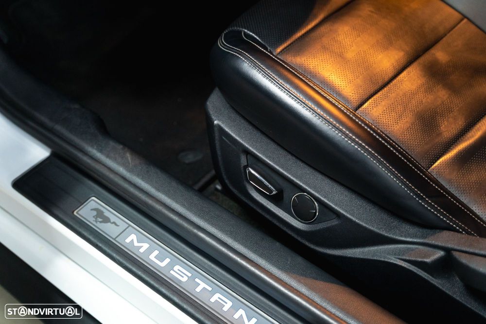 Ford Mustang 2.3i EcoBoost - 10