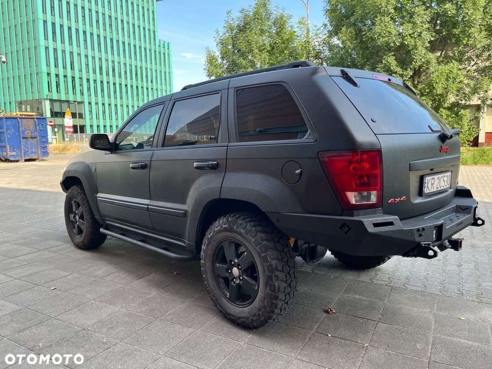 Jeep Grand Cherokee - 13