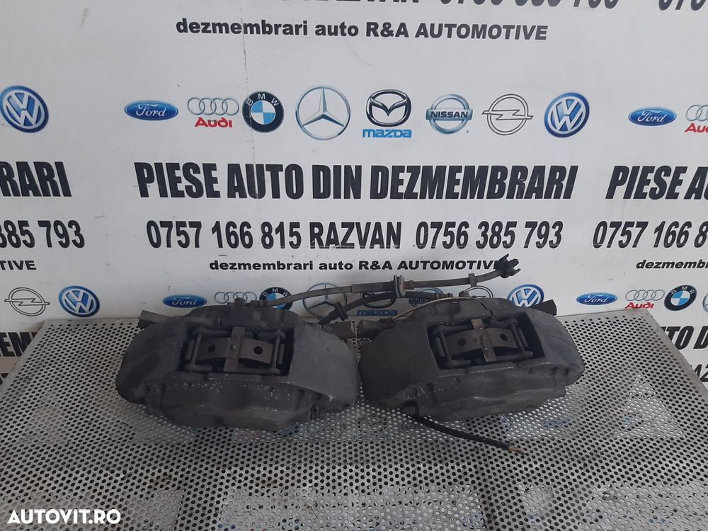 Etrieri Etrier Stanga Dreapta Fata BREMBO Land Rover Range Rover Vogue L322 Sport 3.6 Tdv8 368DT Dezmembrez Land Rover Range Rover Vogue 3.6 Tdv8 368DT An 2005-2006-2007-2008-2009-2010 - 2