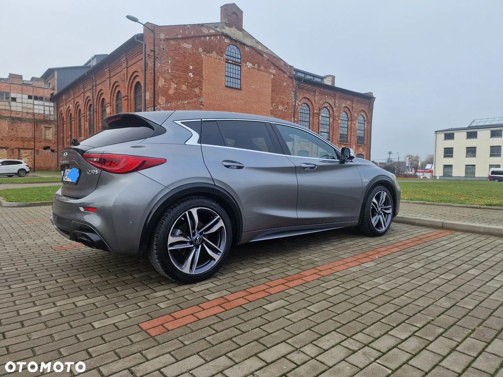 Infiniti Q30 2.2d DCT Premium Tech - 31