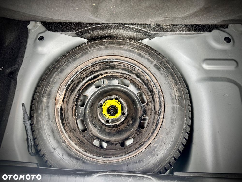 Peugeot 208 82 VTI Active - 17