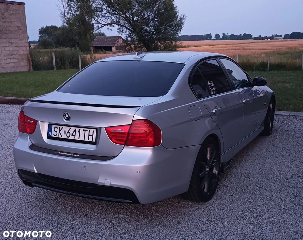 BMW Seria 3 325i - 5