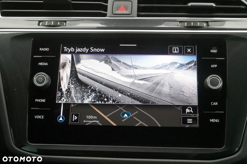 Volkswagen Tiguan 2.0 TSI 4Mot Elegance DSG - 24